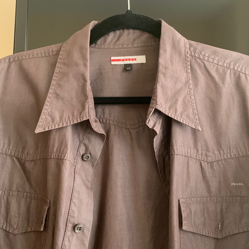 MENS PRADA SIZE 43 ALL COTTON DARK BROWN DRESS SHIRT WITH TWO POCKETS